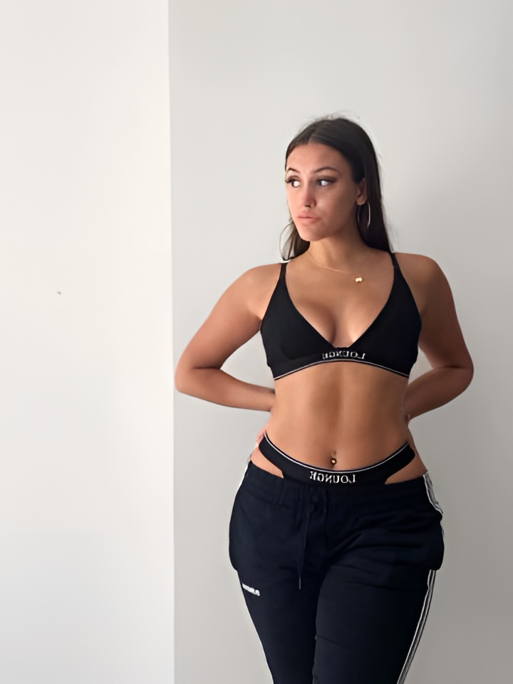 Агата привлекальеная девушка из Троицка цена от 3000 руб