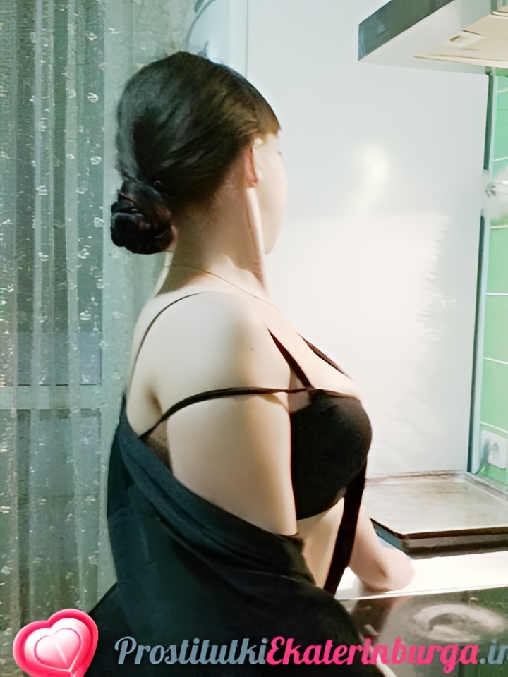 Юстина привлекальеная девушка из Троицка цена от 4000 руб