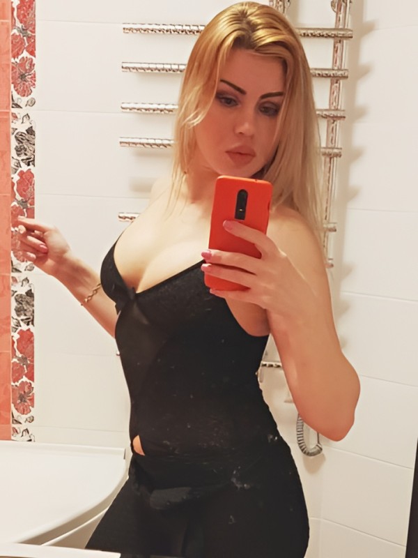 Каролина привлекательная девушка из Троицка цена от 3000 руб