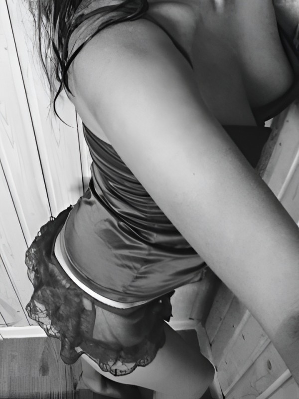 Серафима привлекательная девушка из Троицка цена от 2000 руб