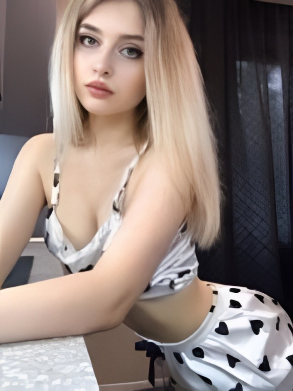 Забава привлекательная девушка из Троицка цена от 1500 руб