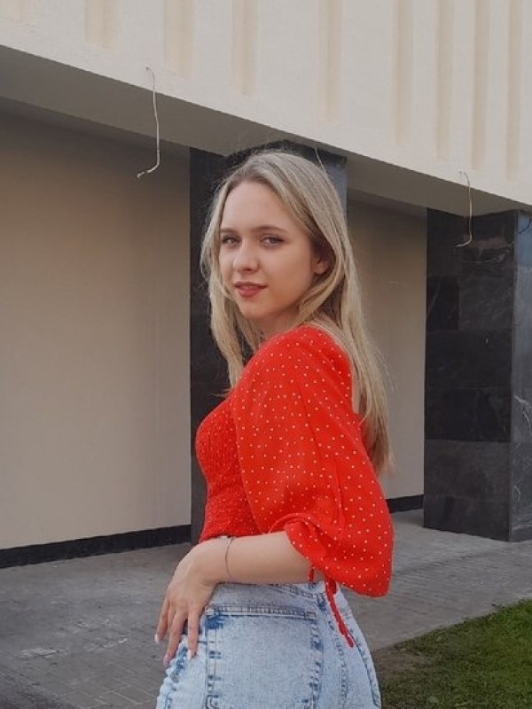 Юлия привлекательная девушка из Троицка цена от 3000 руб