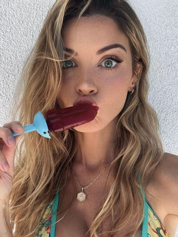 Жанна привлекательная девушка из Троицка цена от 5000 руб